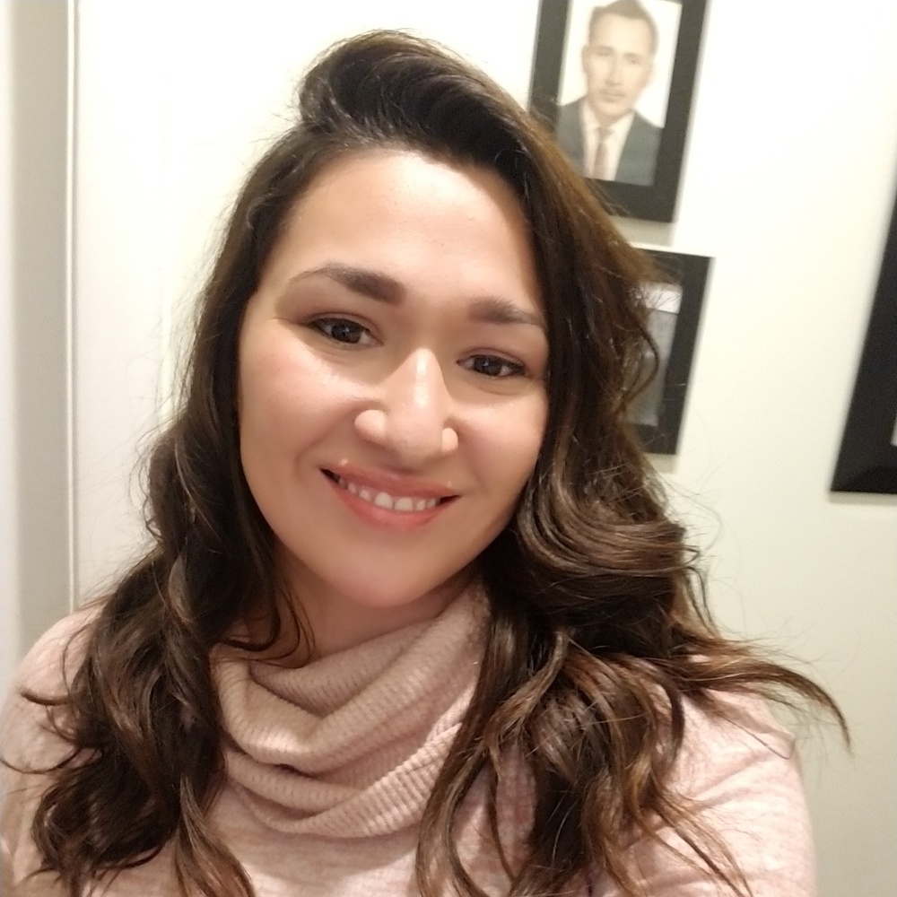 Meet your Posher, Angeline